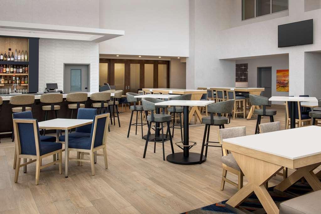 Hampton Inn Warroad Interior photo