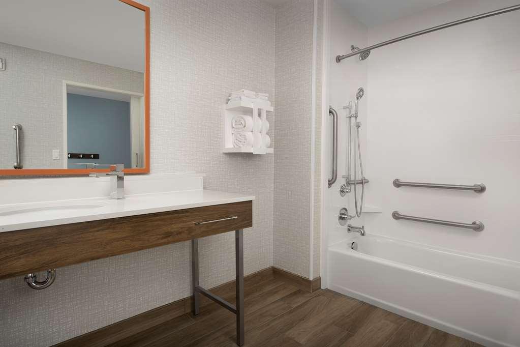 Hampton Inn Warroad Exterior photo